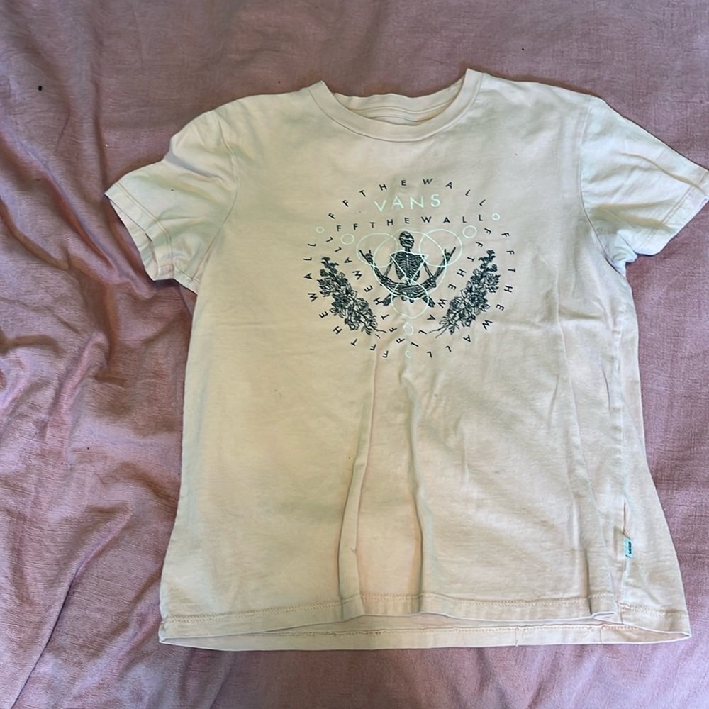 Light pink vans graphic T